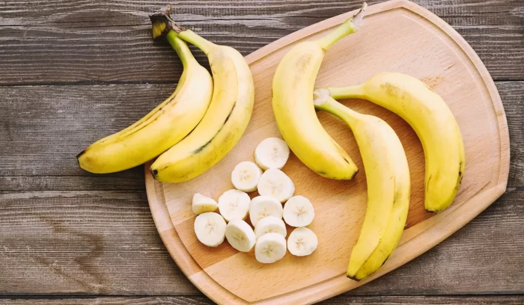 eat bananas